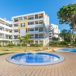 2 Bdr Flat With Pool In Vilamoura By Lovelystay *