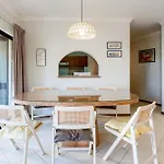 2 Bdr Flat With Pool In Vilamoura By Lovelystay *