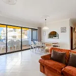 2 Bdr Flat With Pool In Vilamoura By Lovelystay