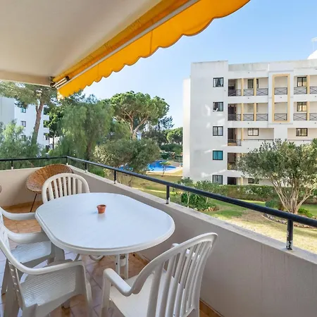 2 Bdr Flat With Pool In Vilamoura By Lovelystay *