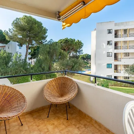 2 Bdr Flat With Pool In Vilamoura By Lovelystay *
