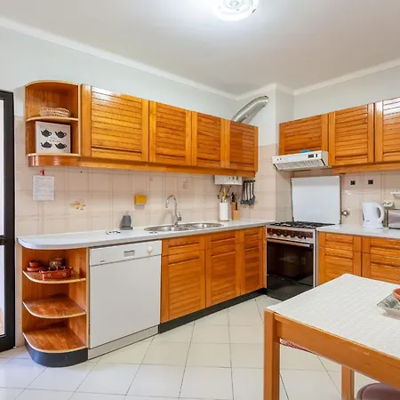 2 Bdr Flat With Pool In Vilamoura By Lovelystay Lägenhet *