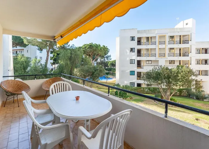 2 Bdr Flat With Pool In Vilamoura By Lovelystay *