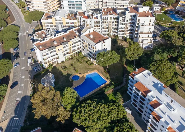 2 Bdr Flat With Pool In Vilamoura By Lovelystay Quarteira