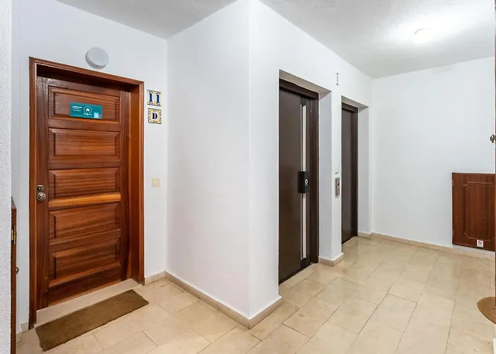 Apartmán 2 Bdr Flat With Pool In Vilamoura By Lovelystay