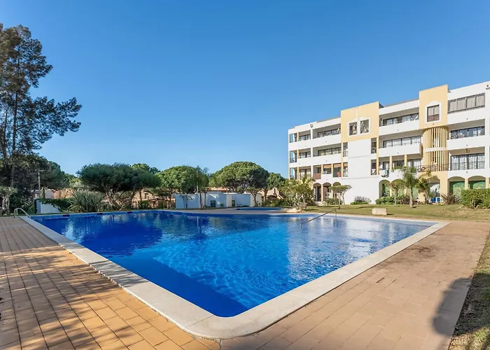 2 Bdr Flat With Pool In Vilamoura By Lovelystay * Quarteira