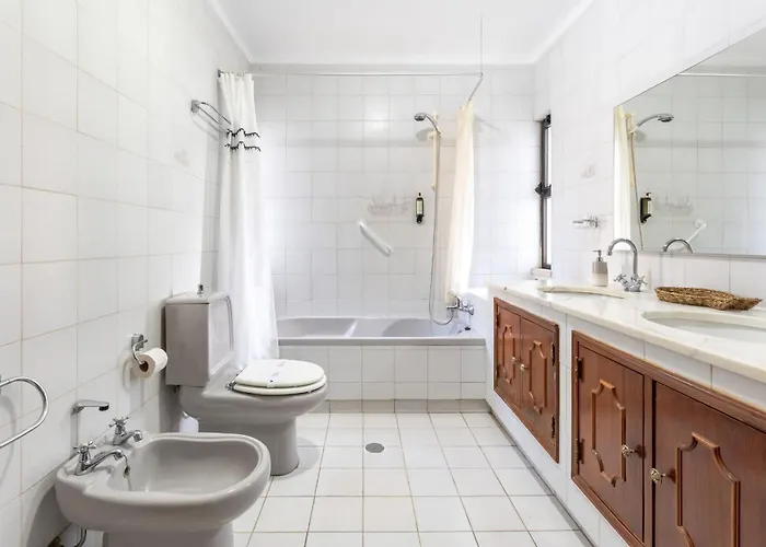 2 Bdr Flat With Pool In Vilamoura By Lovelystay Apartmán Quarteira