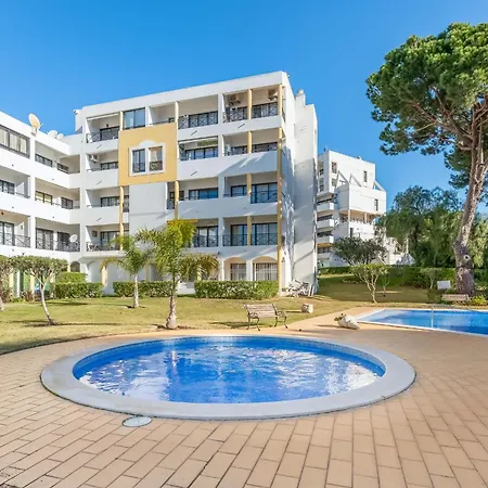 2 Bdr Flat With Pool In Vilamoura By Lovelystay *